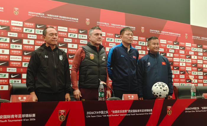 中国U23男足2-2泰国U23，主裁争议红牌引热议