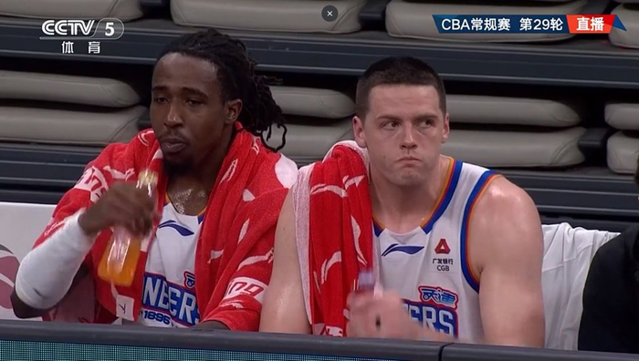 深圳马可波罗快攻战术碾压天津队 两记三分锁定