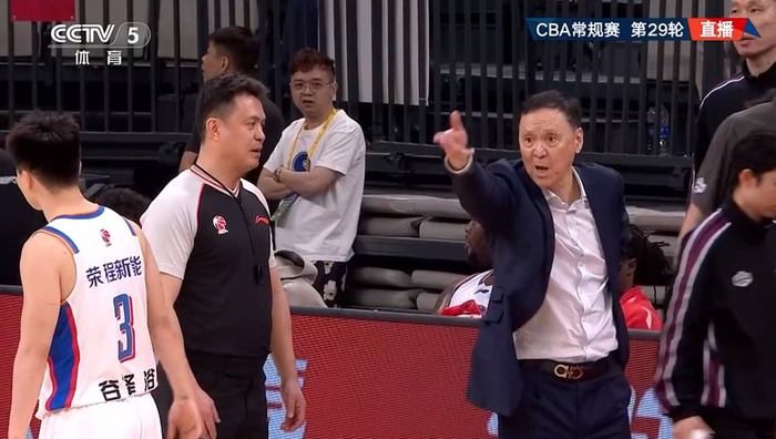 深圳马可波罗快攻战术碾压天津队 两记三分锁定