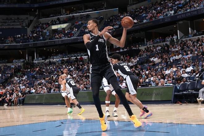 文班亚马率马刺狂胜灰熊豪取7连胜 灰熊四连败无