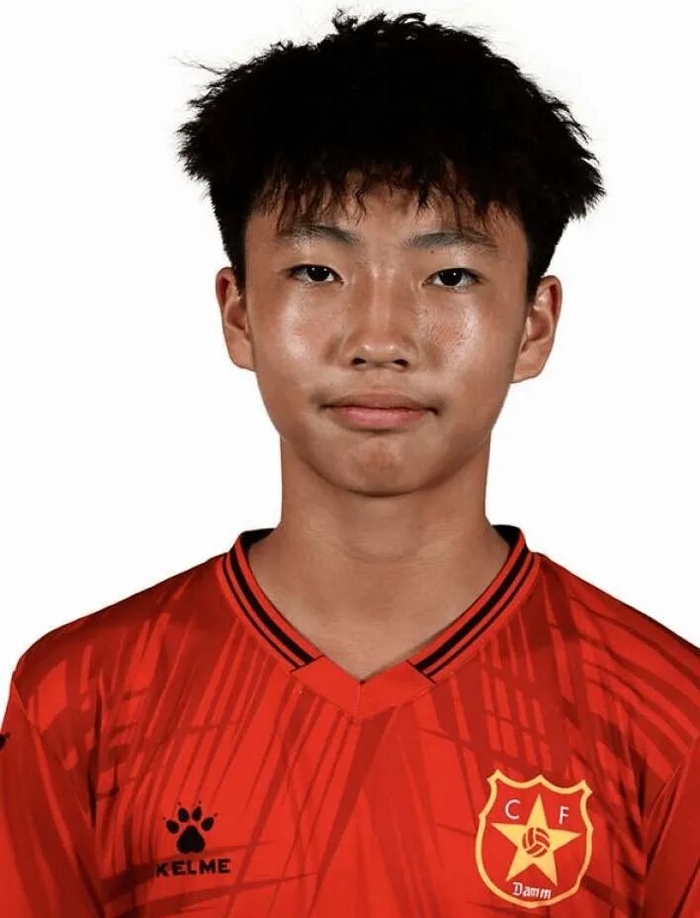 中国小将李昊炎正式加盟拉玛西亚青训营 将征战