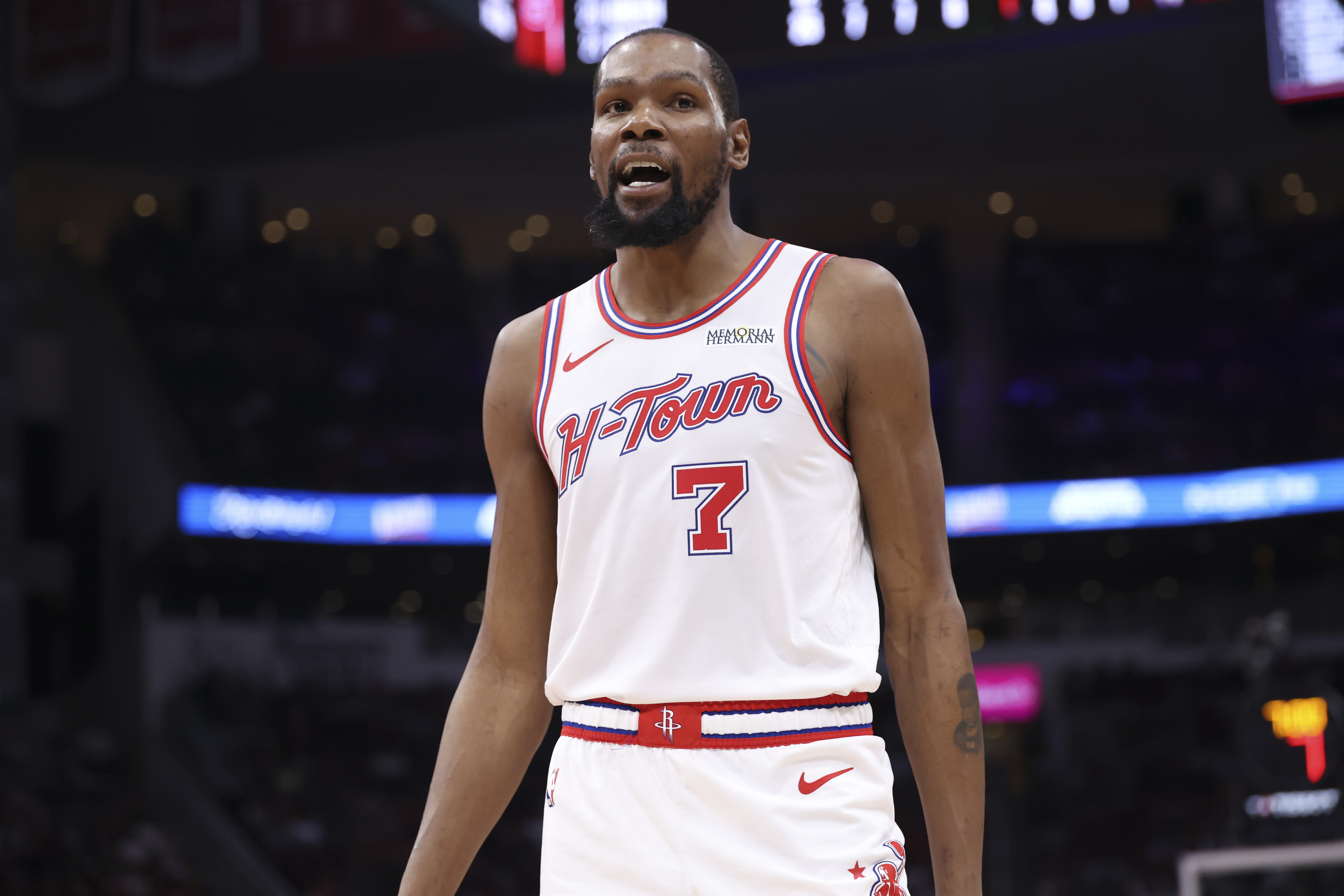 火箭逆转太阳取关键胜利 战绩追平湖人西部排名