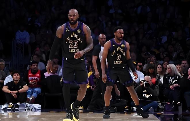 杜兰特复出难救火箭 鹈鹕双杀湖人系列赛前景堪